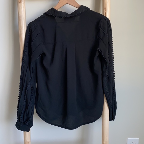 Lulu’s On A Whimsy Black Button Up Top Sz XS - Picture 6 of 7